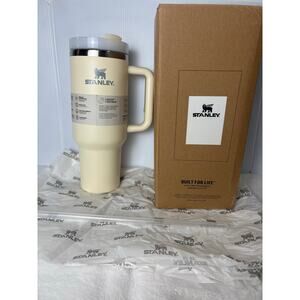 New Stanley 40oz Flowstate Quencher H2.0 Tumbler Ivory